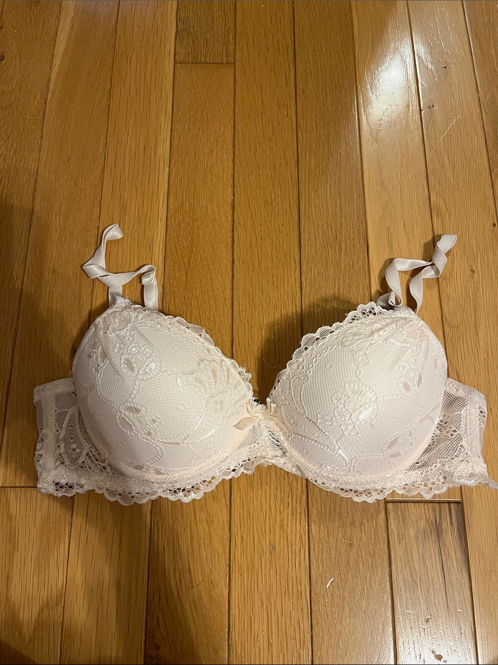 Cream colour lace push up bra